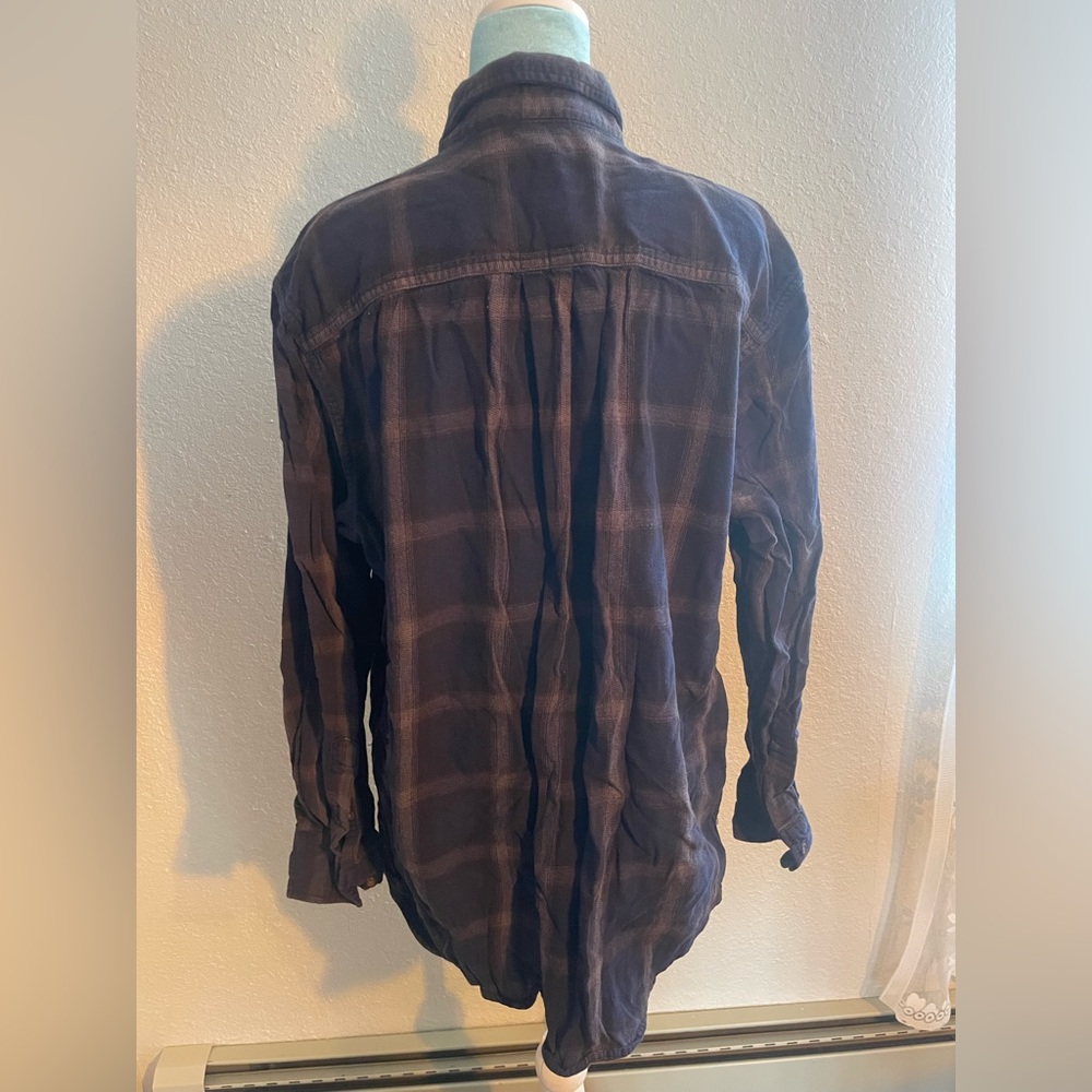 Outdoor life: dark blue plaid flannel - Picture 3 of 4